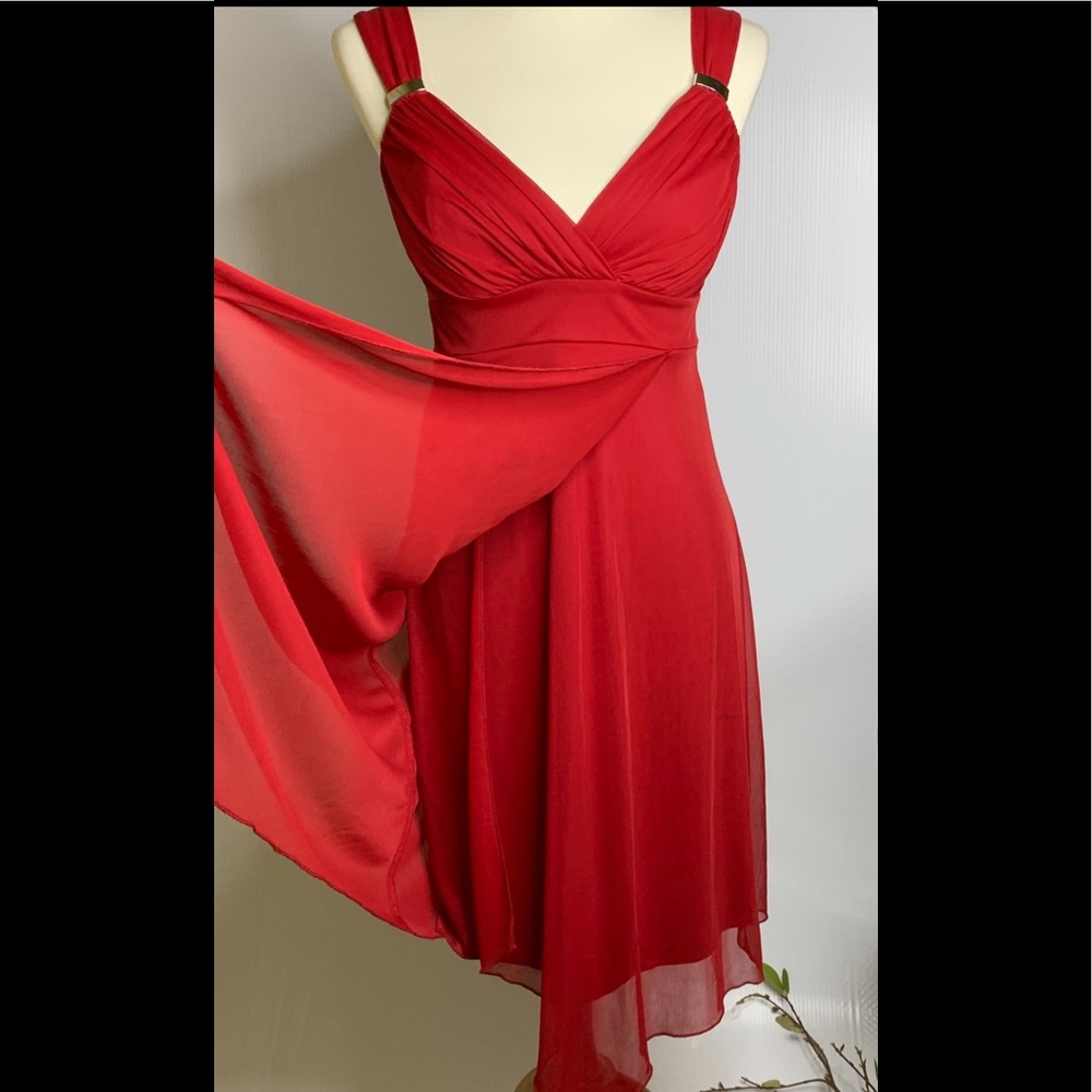 Enfocas Studio Wide Strap Flowy Red Dress size 8